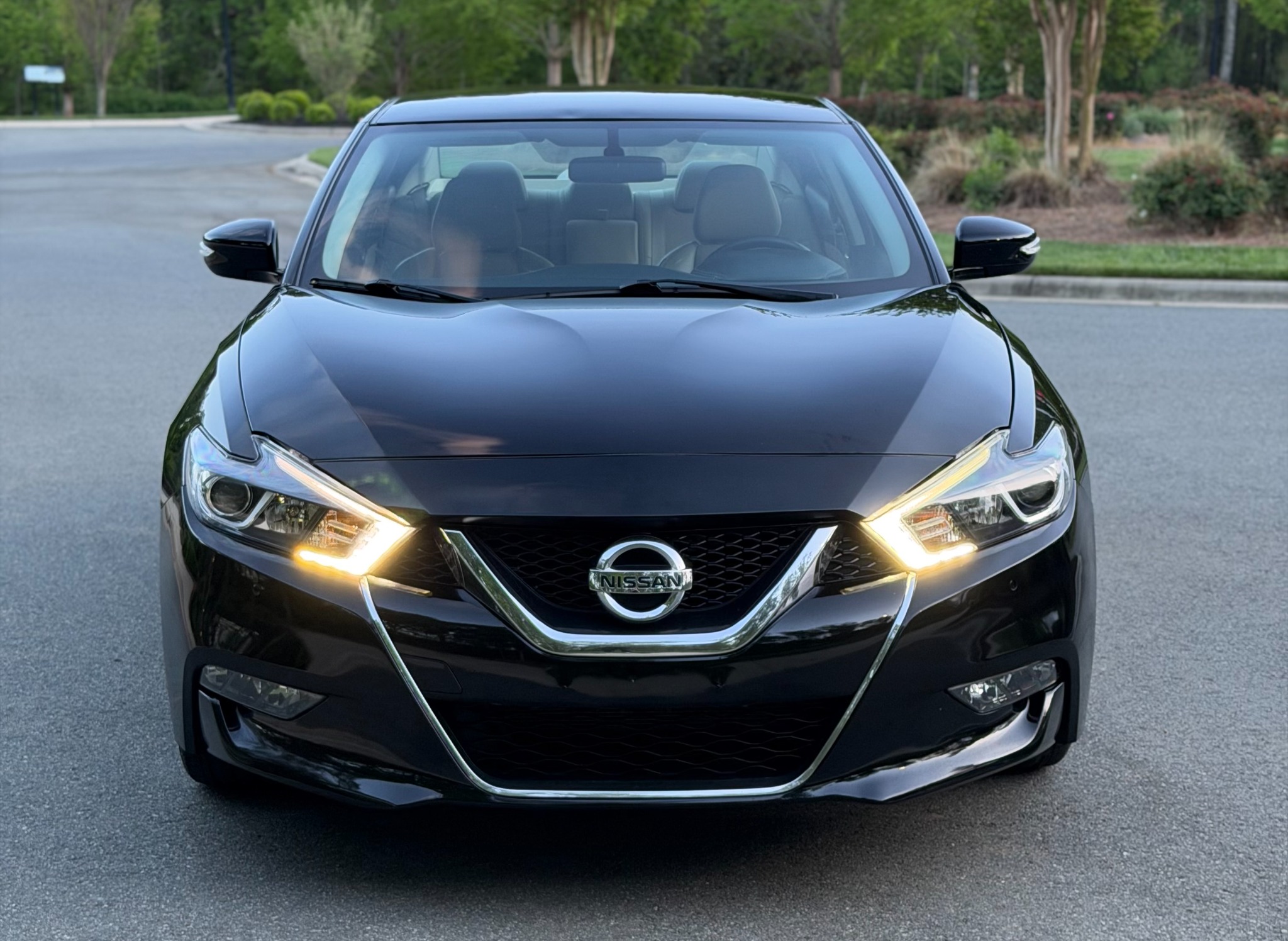 2018 Nissan Maxima SV front view