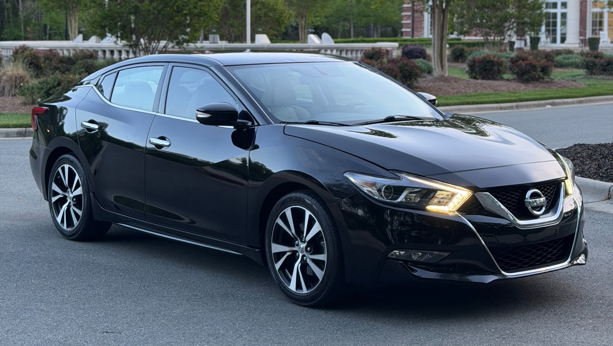 Front passenger-side view