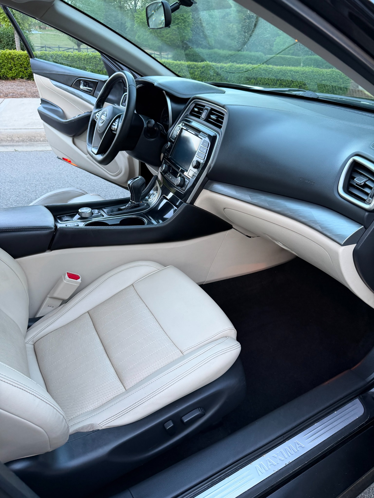 Front passenger seat and dashboard